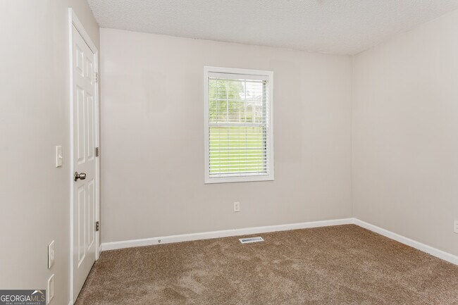 Building Photo - 5025 Lucille Ave NW