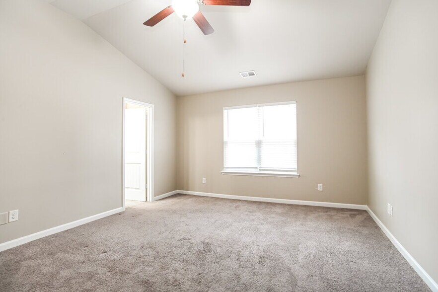 Building Photo - 6507 Karenstone Dr