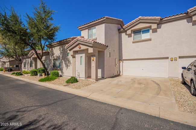 Building Photo - 7978 W Beck Ln