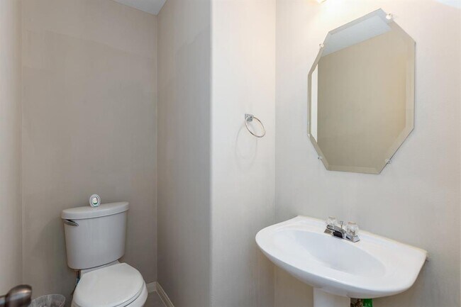 Building Photo - 18714 Racquet Sports Way