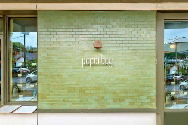 Building Photo - 904 Catalpa St