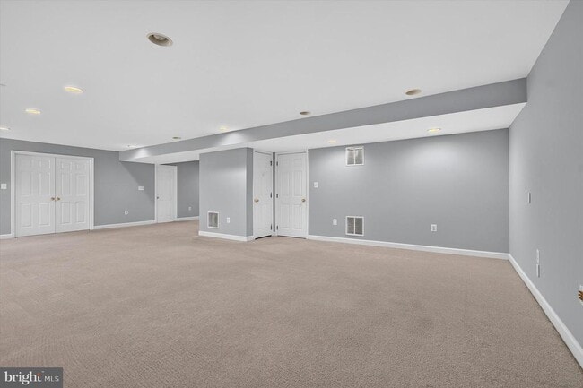 Building Photo - 25670 S Village Dr