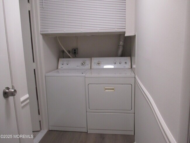 Building Photo - 52D Cambridge Ct
