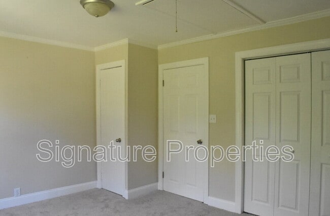 Building Photo - 8304 Michaels Rd