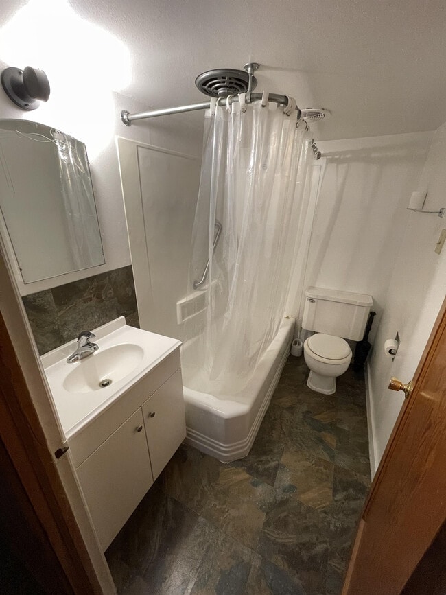 Building Photo - 2025 2nd Ave N