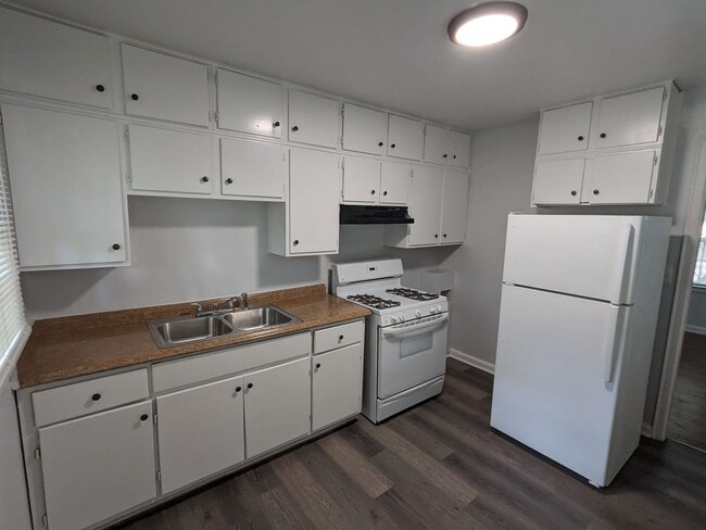 Building Photo - 2 Bed/1 Bath House in Decatur