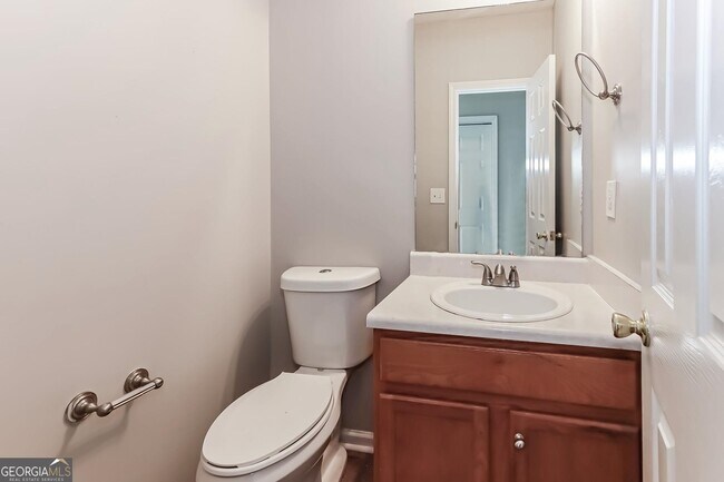 Building Photo - 290 Pleasant Hills Dr