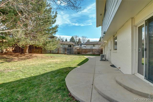Building Photo - 8834 E Radcliff Ave