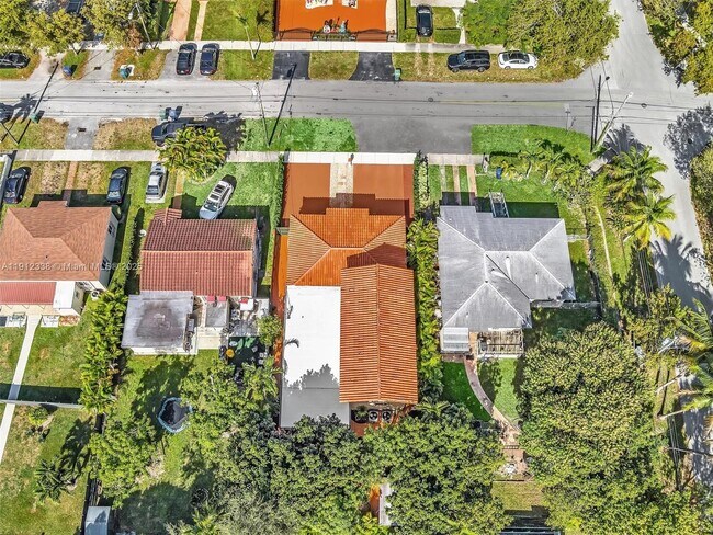 Building Photo - 6460 SW 2nd St