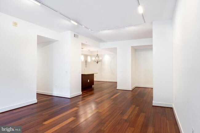 Building Photo - 2425 L St NW