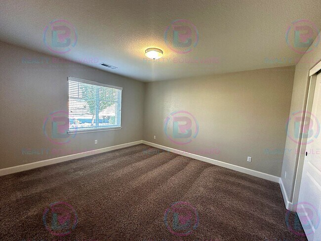 Building Photo - Welcome to your dream home in Spanish Springs, nestled off the serene Calle de la Plata.  2 Year ...