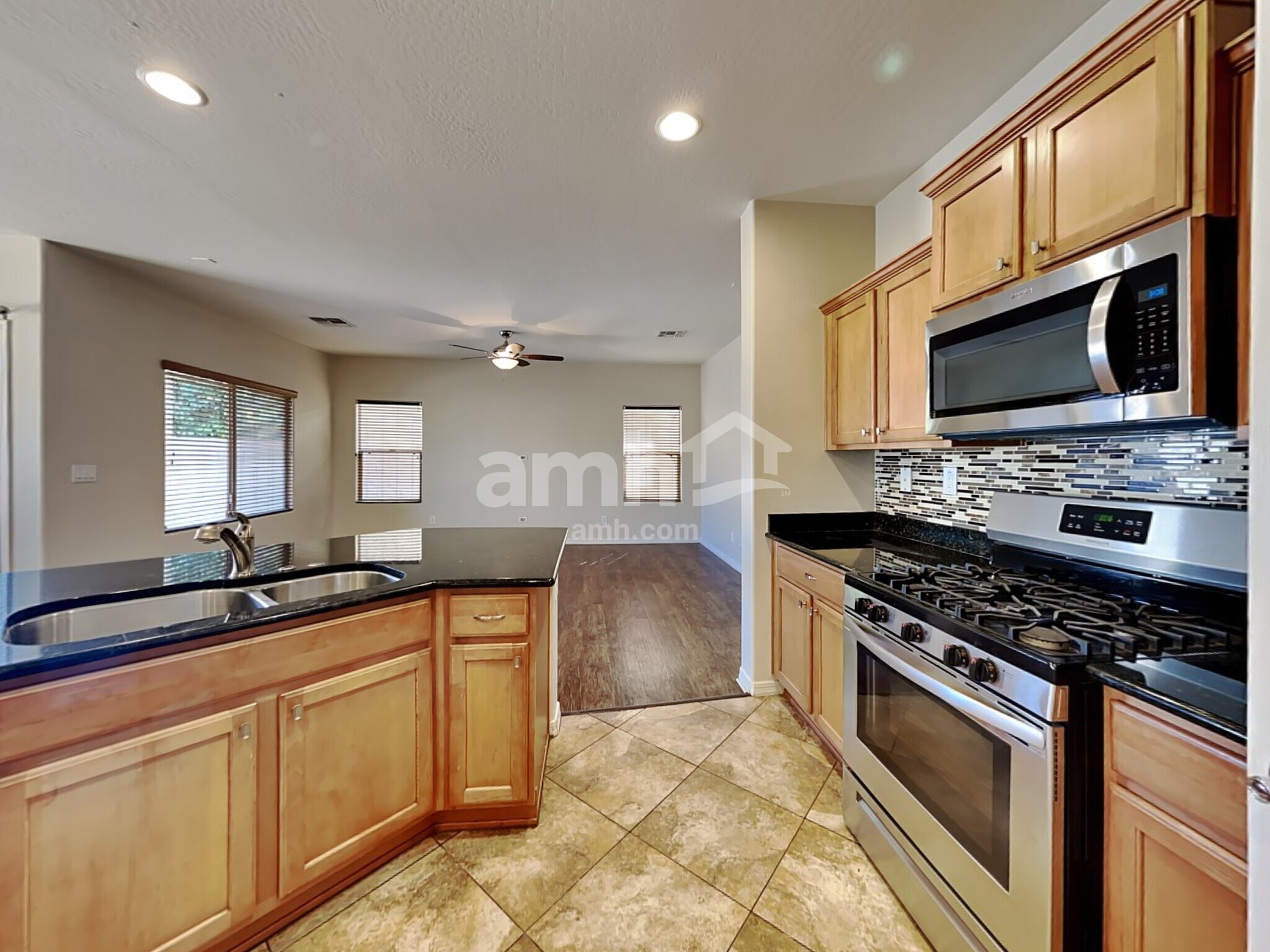 Building Photo - 2542 W Cordia Ln