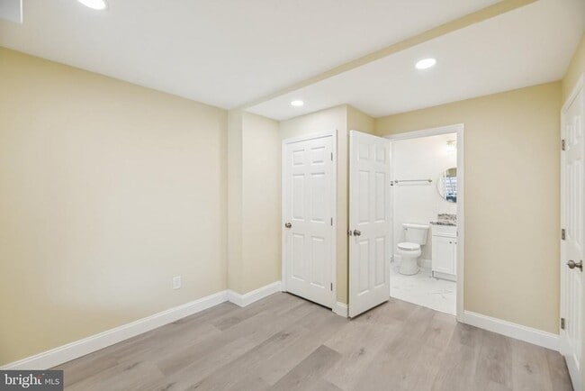 Building Photo - 729 Madison St NW