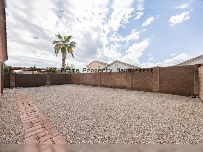 Building Photo - 43741 W Wild Horse Trail