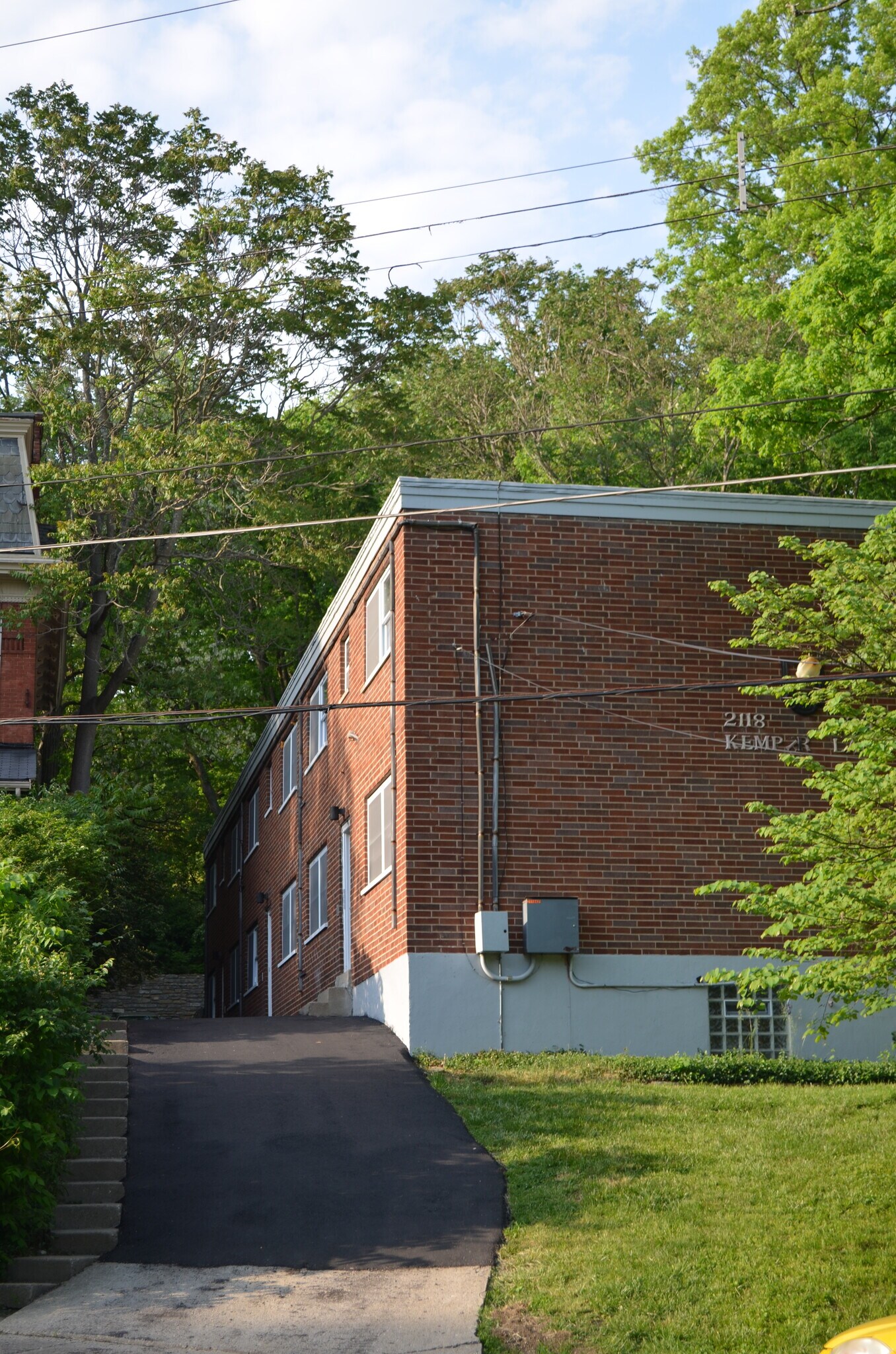 Building Photo - 2116 Kemper Ln