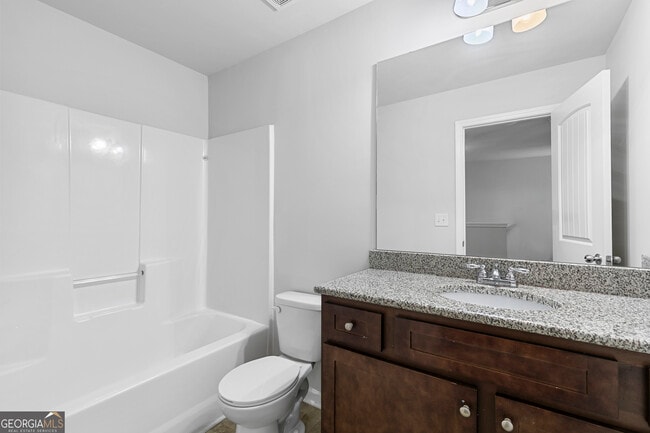 Building Photo - 1969 Old Dogwood