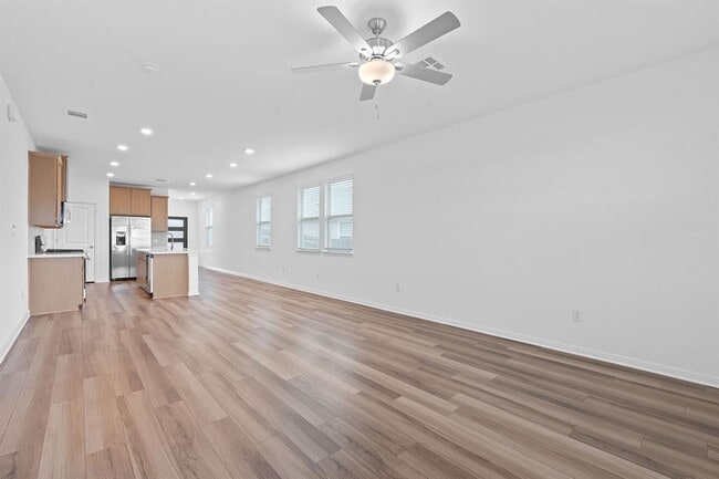 Building Photo - 202 Lime St