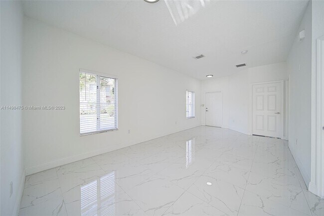 Building Photo - 10740 NW 83rd St