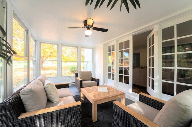 Building Photo - 1322 Jackson Rd