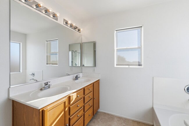 Building Photo - 4821 E Twinflower Pl