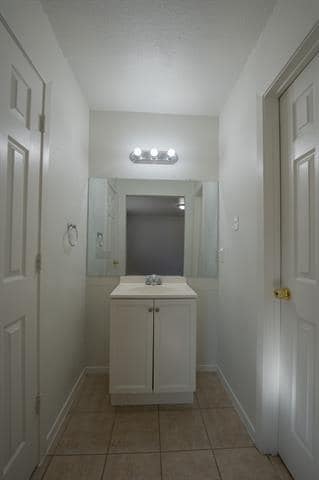 Building Photo - 1415 Amity Ln