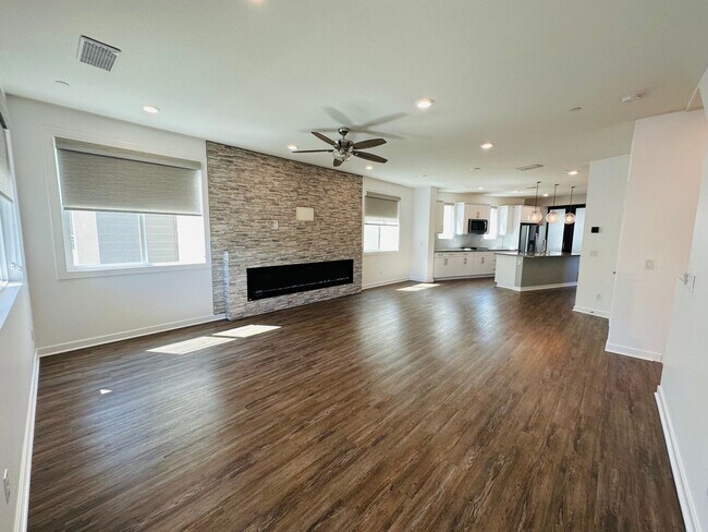 Building Photo - 1835 Vesta Dr