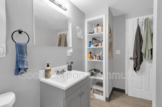 Building Photo - 48 Water St