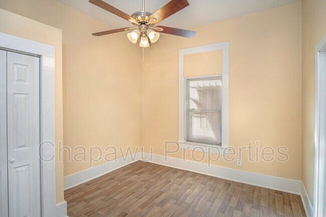 Building Photo - 125 Southolme Ave