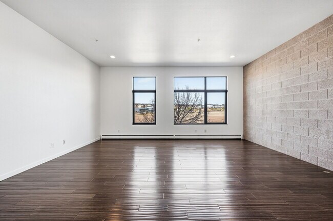 Building Photo - 11582 Colony Row
