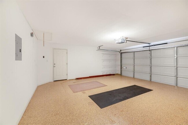 Building Photo - 1621 Maggie Mayes St