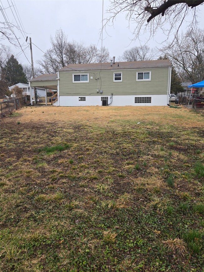 Building Photo - 3437 Elmhurst Dr