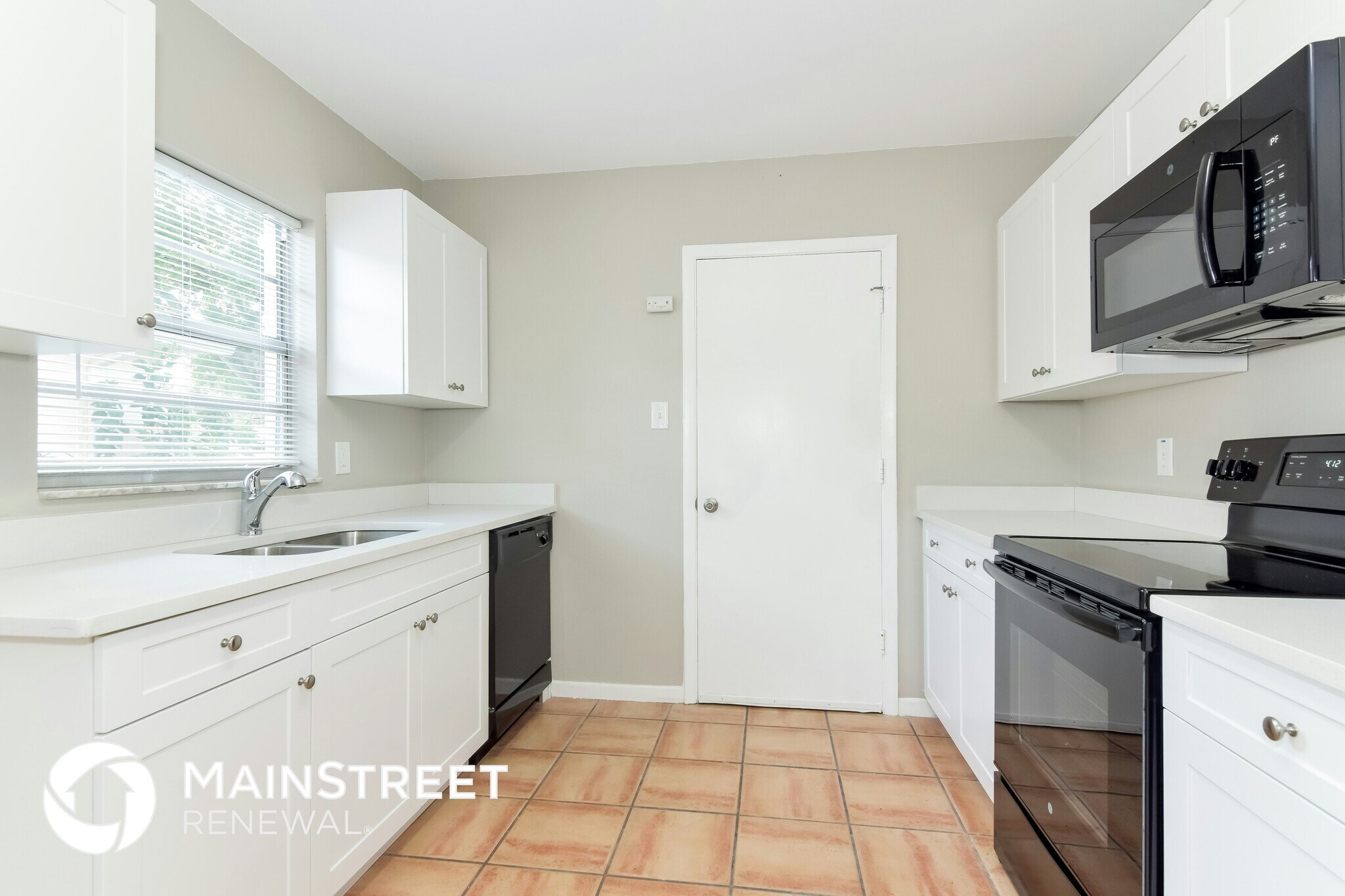 Building Photo - 13210 Silvercreek Dr