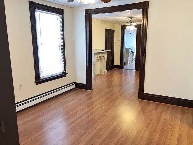 Building Photo - Cozy 1.5-Bedroom in a Vibrant East Boston Neighborhood