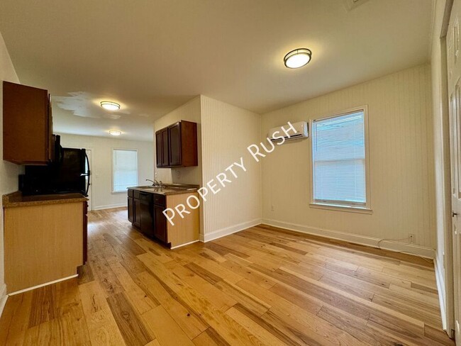 Building Photo - 4521 Balcomb St