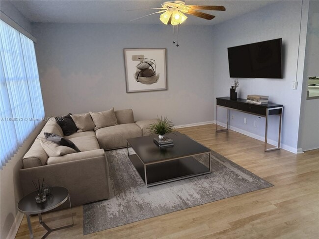 Building Photo - 1072 Cornwall D