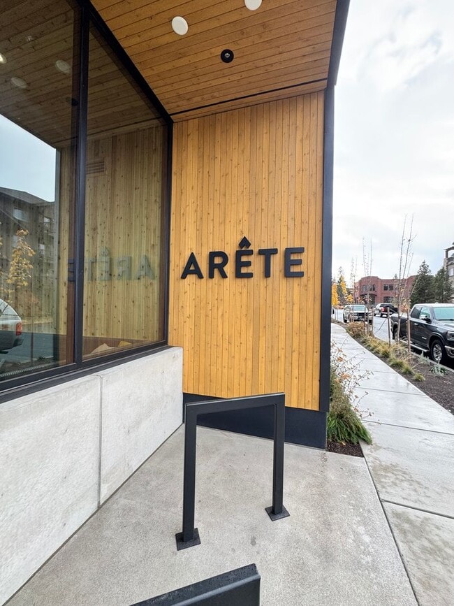 Building Photo - FURNISHED: UTILITIES PAID BY OWNER: (TWO MONTH MOVE-IN RATE OPTION) NWX tastefully furnished 1 be...