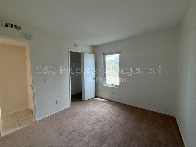 Building Photo - 1862 Hanford Dr
