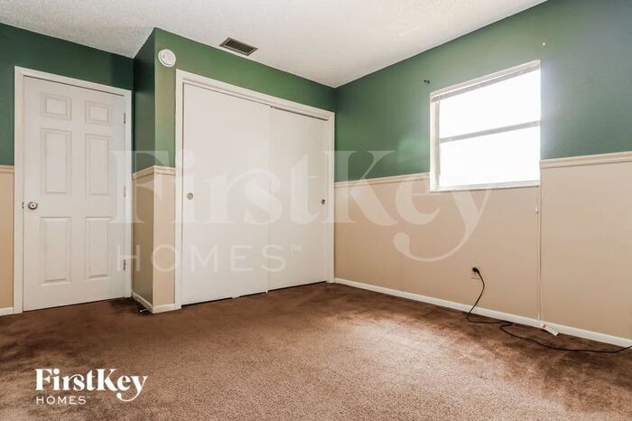 Building Photo - 4400 Swallowtail Dr