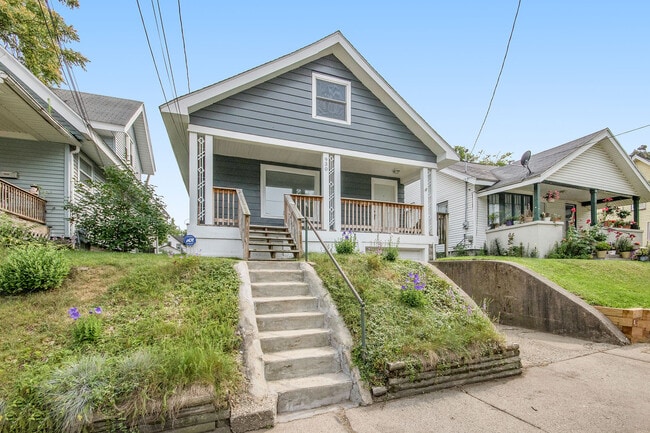 Primary Photo - 930 Oakhill Street Southeast