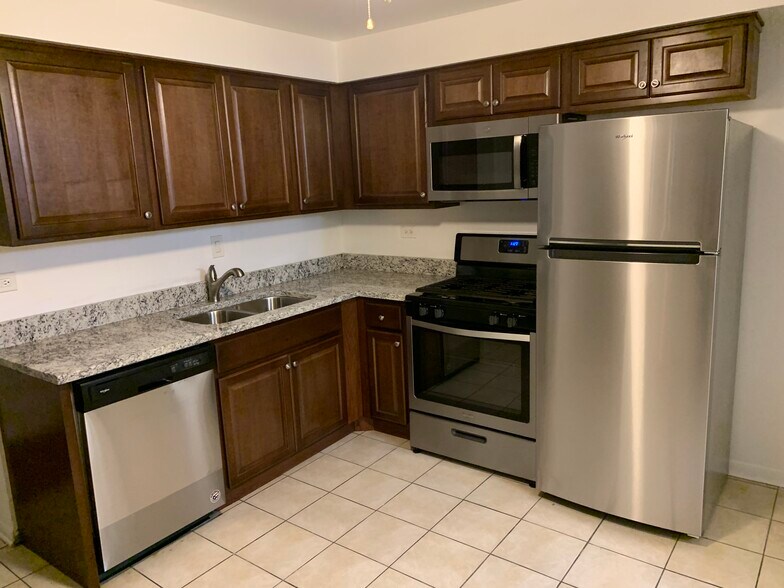 Building Photo - 1227 E Long Valley Dr