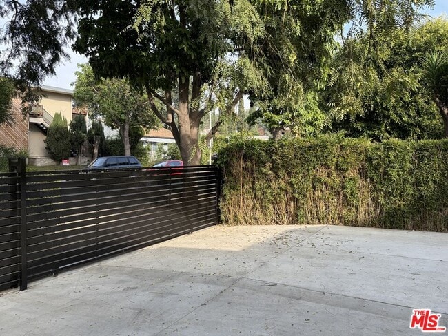 Building Photo - 7512 Norton Ave