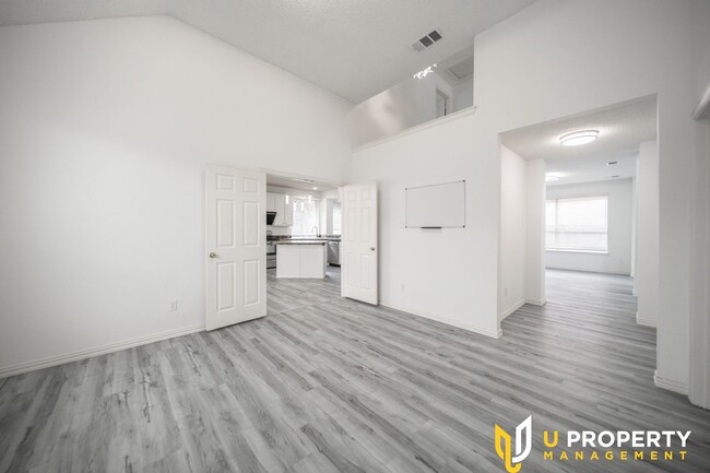 Building Photo - Stylish 3-Bedroom Home in Flower Mound
