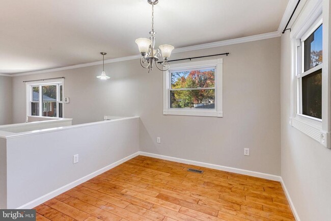 Building Photo - 3101 Burbank Ln