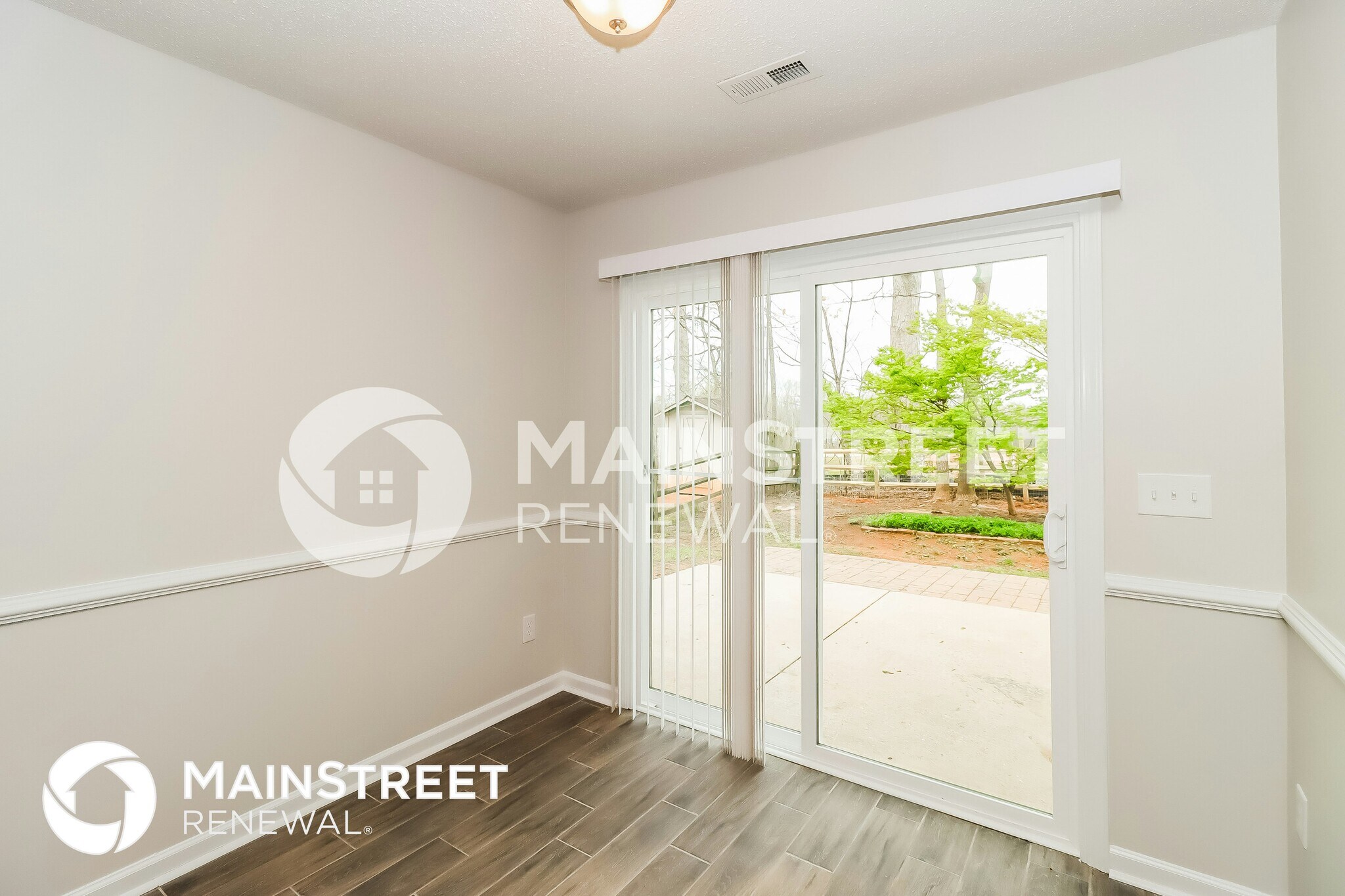 Building Photo - 265 Indian Paint Brush Dr