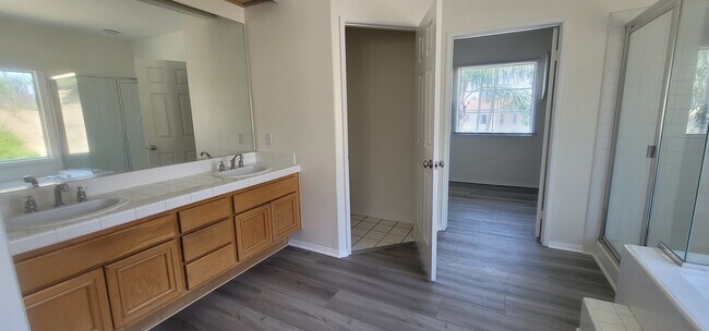 Building Photo - 7425 Bear Creek Ct