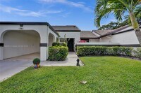 Building Photo - 5646 Parkwalk Cir E