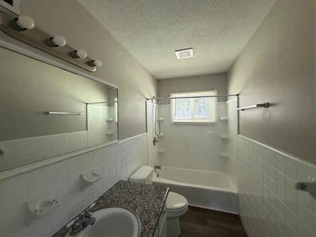 Building Photo - 3BR/2BA Huntsville Rental with 1-Car Garage, Hardwood Flooring & Fenced Yard