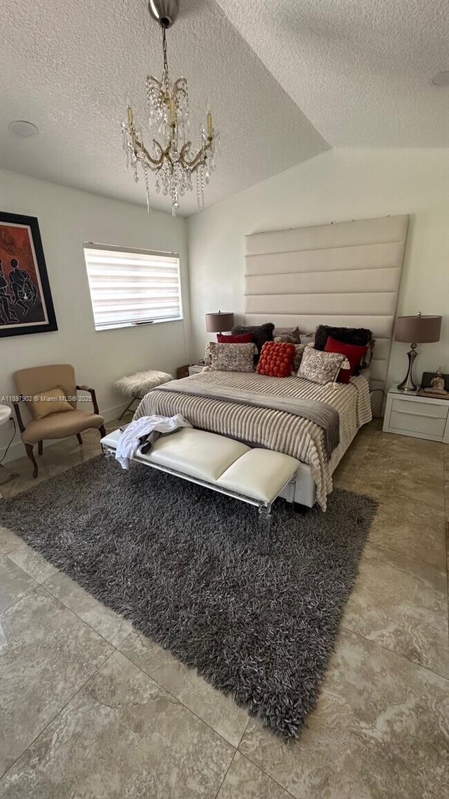 Building Photo - 10121 SW 138th Ct