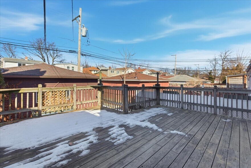 Building Photo - 5218 N Lieb Ave