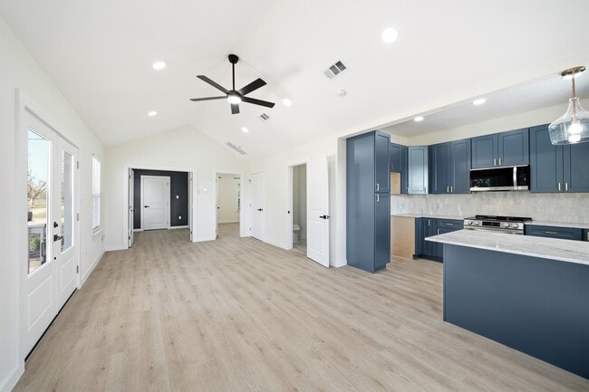 Building Photo - 6511 Old Massey Rnch Rd